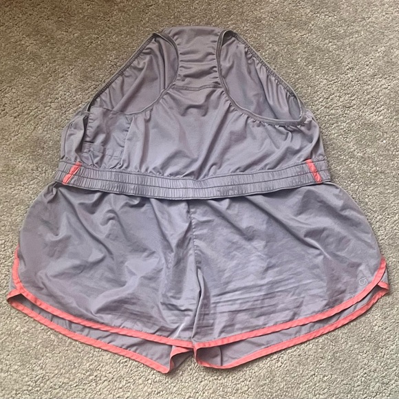 Women's Gap Grey Athletic Shorts - Picture 6 of 11